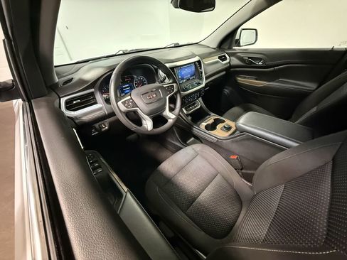 Used 2021 GMC Acadia SLE w/ Trailering Package image 2