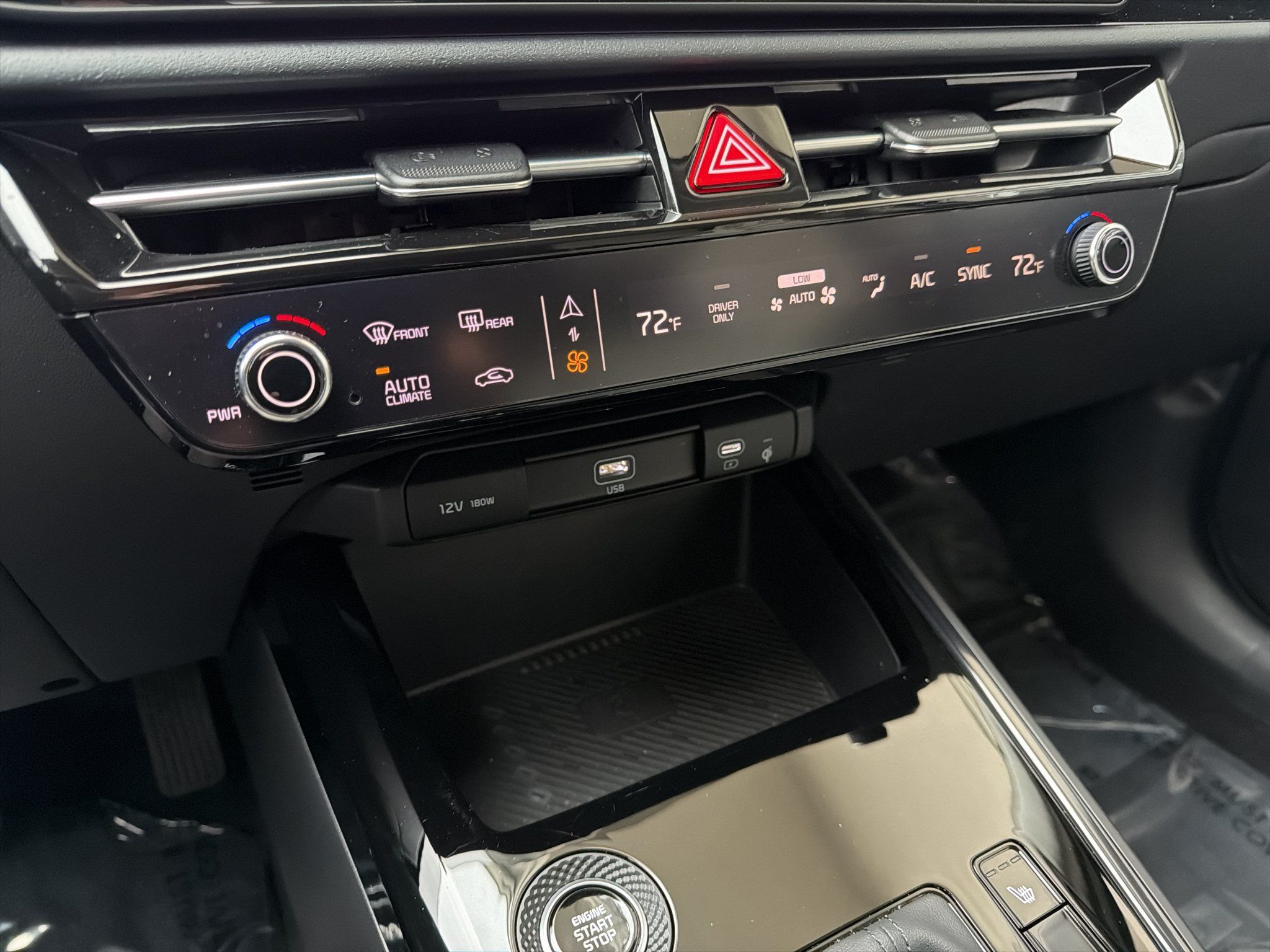 Certified 2024 Kia Niro EX FWD image 23