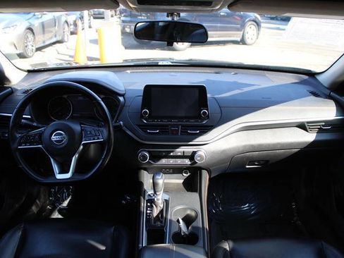Used 2019 Nissan Altima 2.5 SR FWD image 13