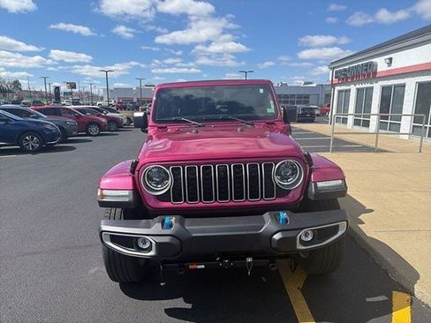 Used 2024 Jeep Wrangler Sahara 4xe w/ Technology Group image 10