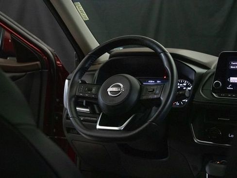 Used 2023 Nissan Rogue SV w/ SV Premium B Package image 14