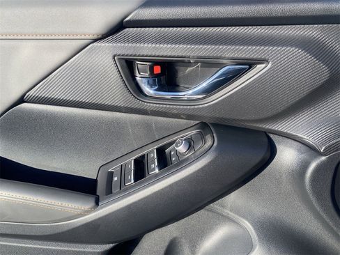 New 2025 Subaru Crosstrek 2.5i Limited w/ Popular Package #3A image 17