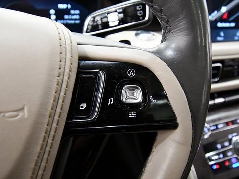 Used 2022 Lincoln Aviator Reserve w/ Elements Package Plus image 24