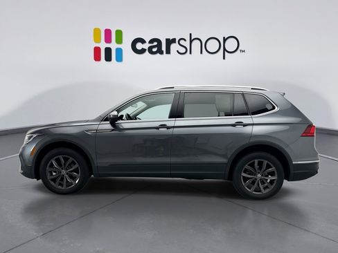 Used 2024 Volkswagen Tiguan SE image 2