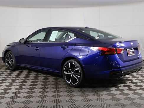 Used 2024 Nissan Altima 2.5 SR w/ SR Premium Package AWD/4WD image 9