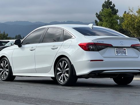 Used 2023 Honda Civic EX image 6