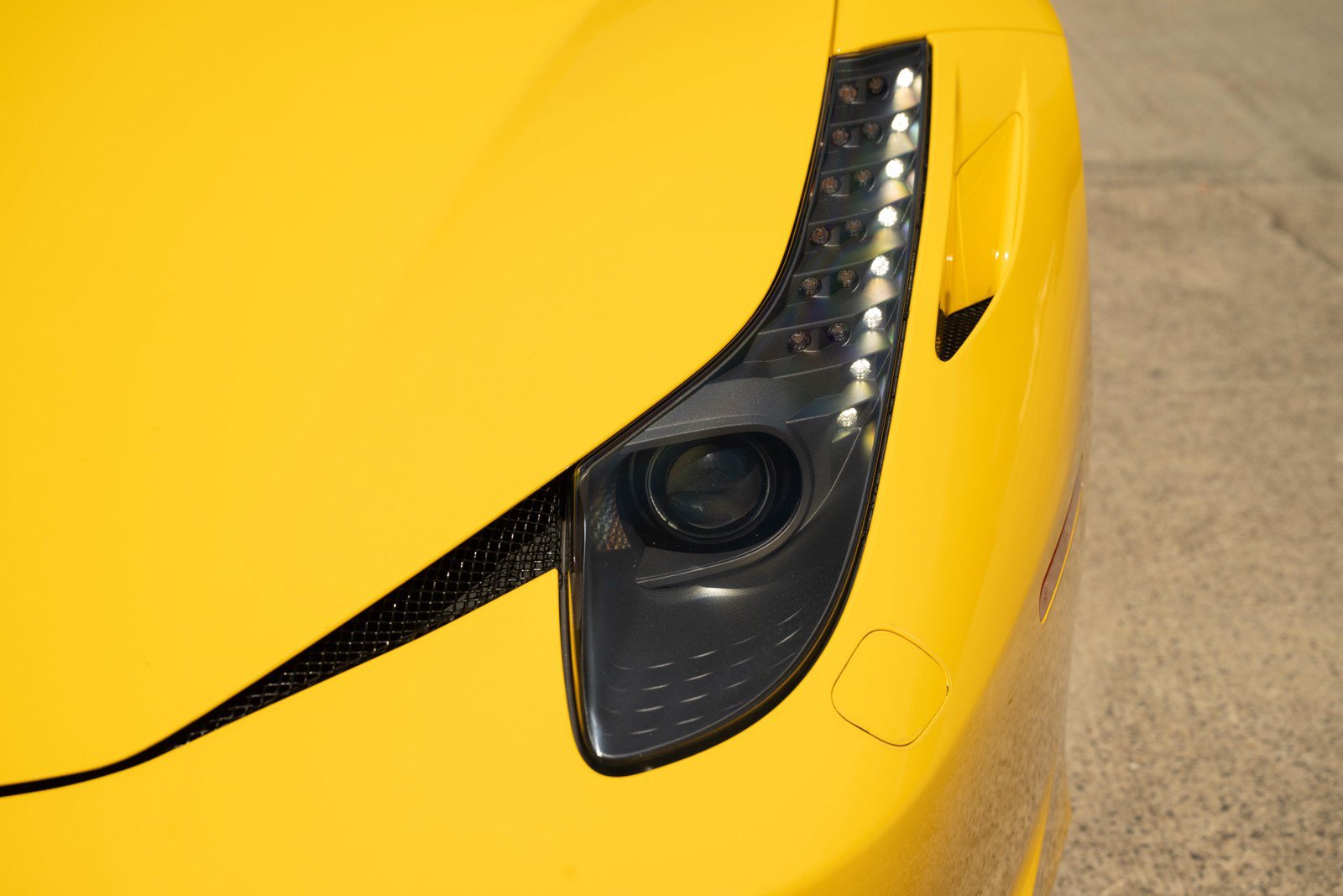 Used 2014 Ferrari 458 Spider RWD image 14
