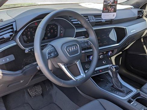 Certified 2025 Audi Q3 2.0T Premium w/ Convenience Package AWD/4WD image 3