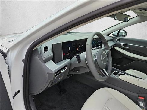 New 2026 Hyundai Sonata SEL image 3