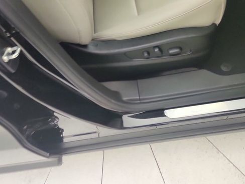 Certified 2023 Cadillac XT4 Luxury FWD image 29