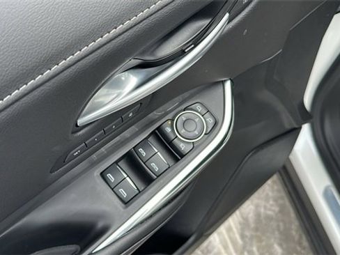 Used 2024 Cadillac XT4 Premium Luxury image 15