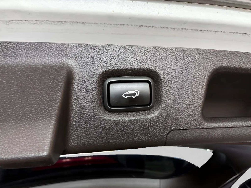 Used 2019 Hyundai Santa Fe Limited FWD image 12