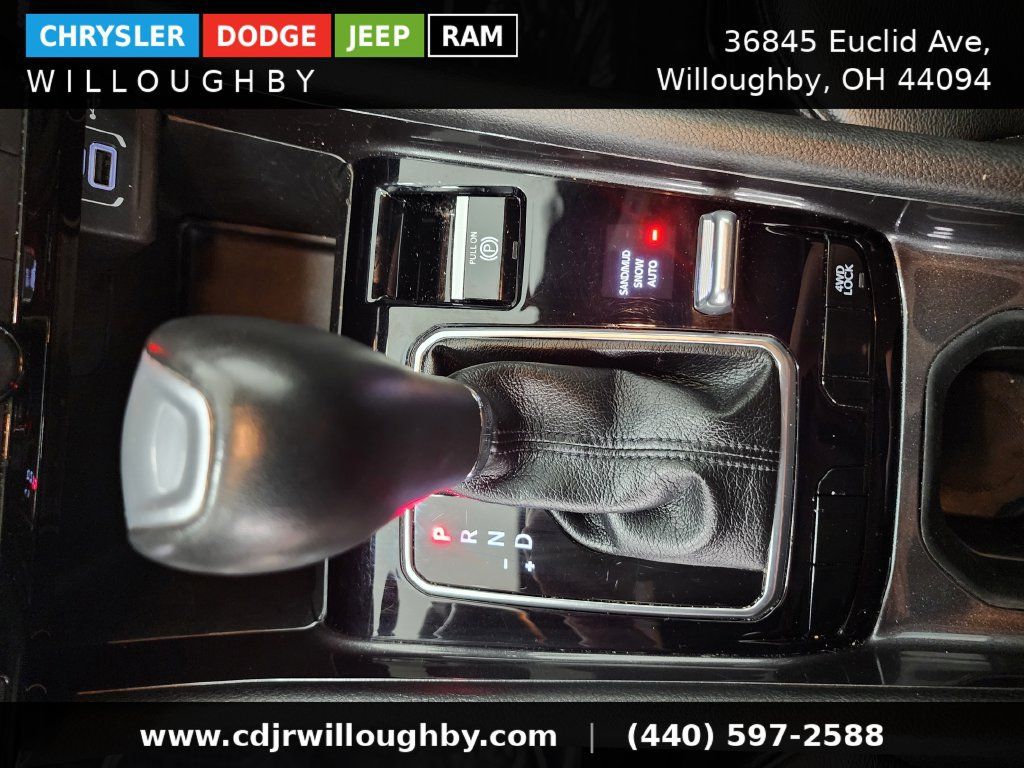 Used 2024 Jeep Compass Latitude AWD/4WD image 22