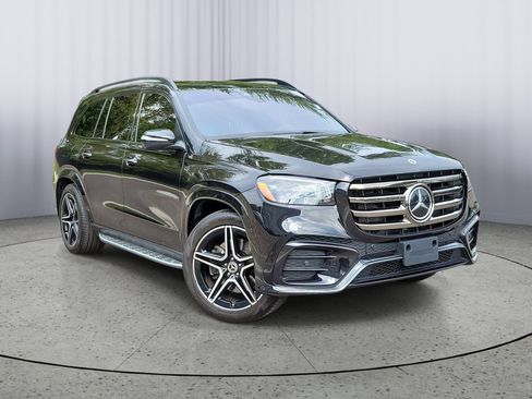 Used 2024 Mercedes-Benz GLS 450 4MATIC image 1