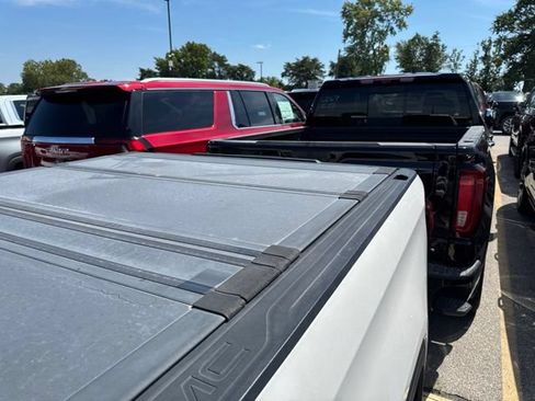 Used 2021 GMC Sierra 1500 Denali w/ Denali Carbonpro Edition AWD/4WD image 9