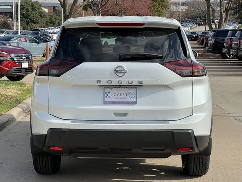 New 2026 Nissan Rogue SV image 5