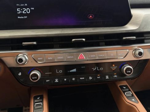 Used 2024 Kia Telluride SX Prestige X-Pro AWD/4WD image 37