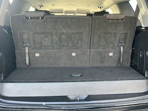 Used 2017 GMC Yukon SLE w/ SLE Value Package image 6