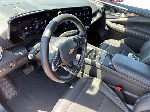 Used 2024 Chevrolet Blazer EV LT AWD/4WD image 21