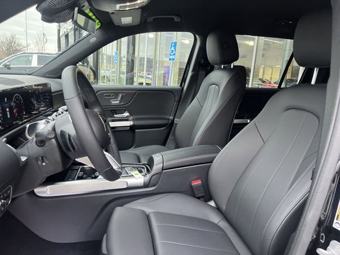 Certified 2025 Mercedes-Benz GLB 250 4MATIC image 12