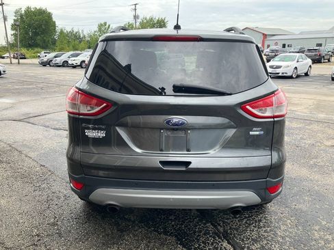 Used 2016 Ford Escape SE w/ SE Leather Comfort Package AWD/4WD image 4