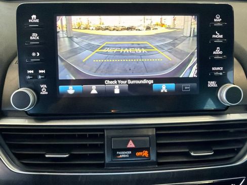 Used 2022 Honda Accord Touring image 31