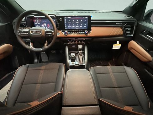 Used 2026 GMC Canyon AT4 image 11