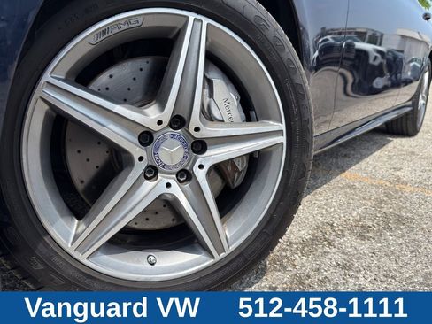 Used 2017 Mercedes-Benz E 300 4MATIC image 4