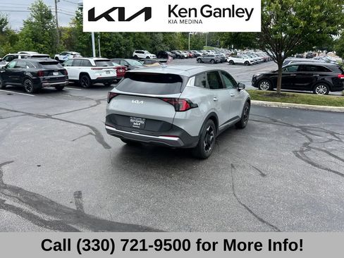 Certified 2026 Kia Sportage EX FWD image 11