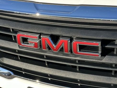 Used 2022 GMC Terrain SLE image 29