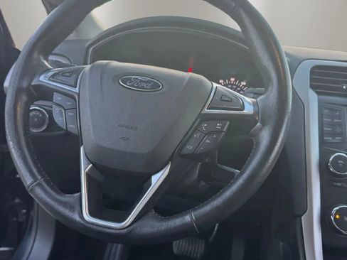 Used 2015 Ford Fusion SE w/ Equipment Group 202A FWD image 19