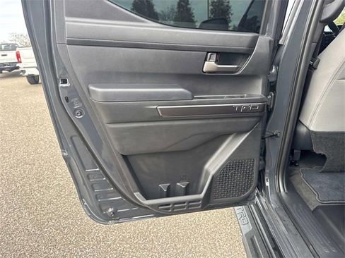 Used 2025 Toyota Tacoma TRD Off-Road image 14