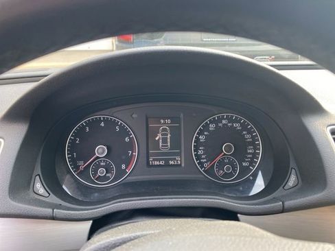 Used 2014 Volkswagen Passat 1.8T SE image 21
