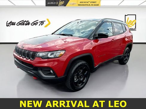 Used 2023 Jeep Compass Trailhawk w/ Trailhawk Convenience Group image 3