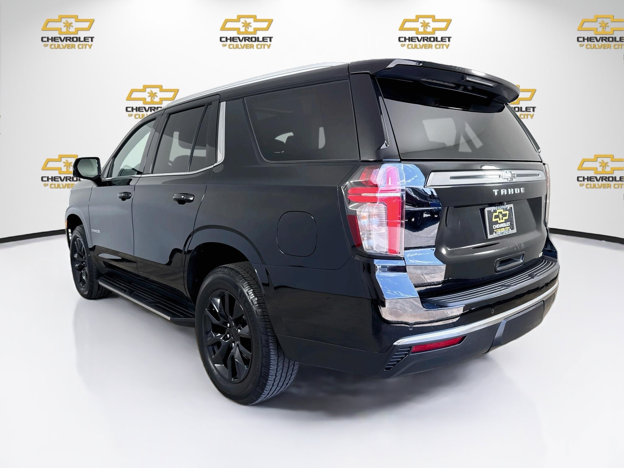 Used 2022 Chevrolet Tahoe LT w/ LT Signature Plus Package RWD image 6