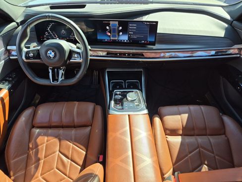 Used 2023 BMW 760i xDrive w/ Executive Package AWD/4WD image 28