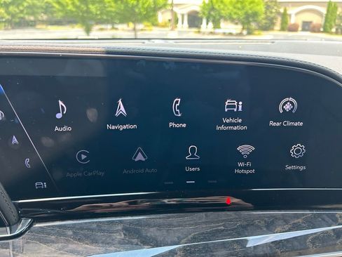 Used 2022 Cadillac Escalade Premium Luxury w/ Performance Package AWD/4WD image 30