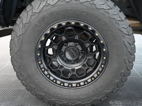 Used 2020 Toyota Tacoma SR5 AWD/4WD image 44