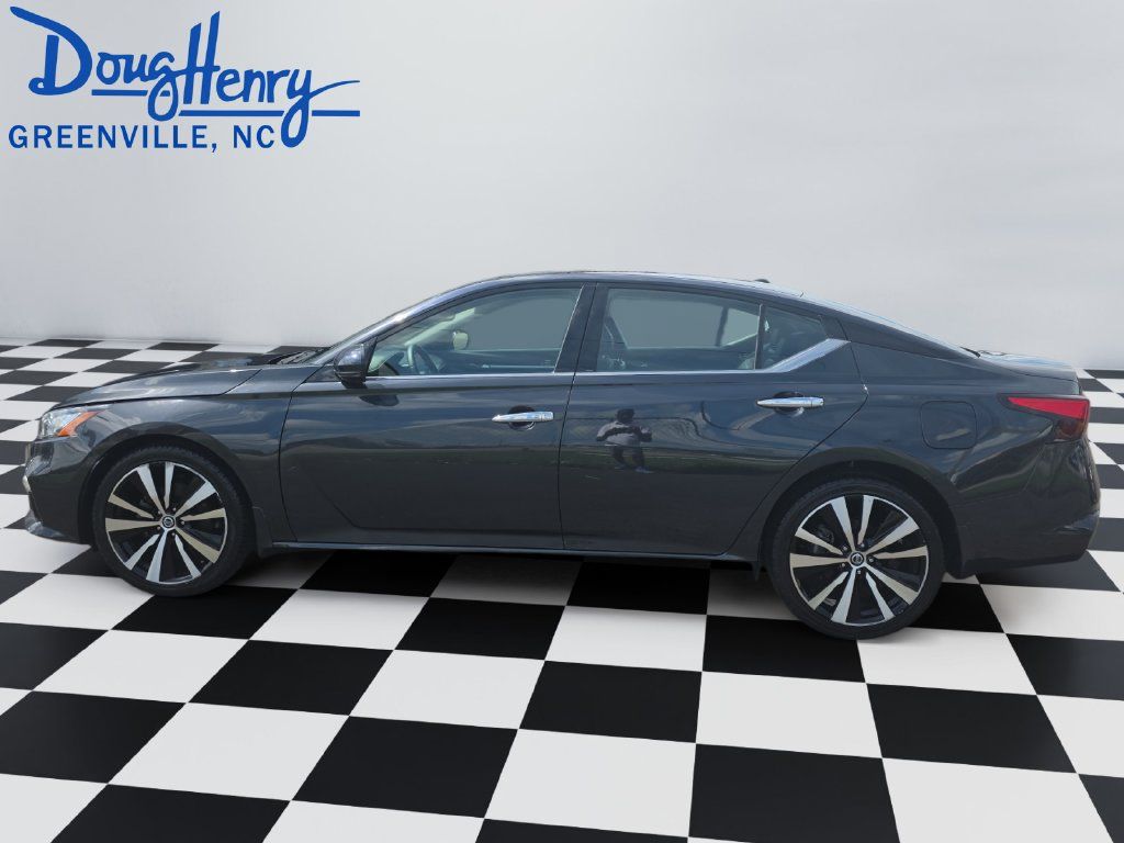 Used 2019 Nissan Altima 2.5 Platinum AWD/4WD image 2