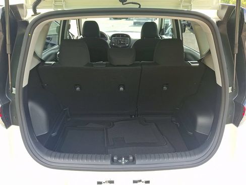 Used 2025 Kia Soul LX w/ LX Technology Package FWD image 29