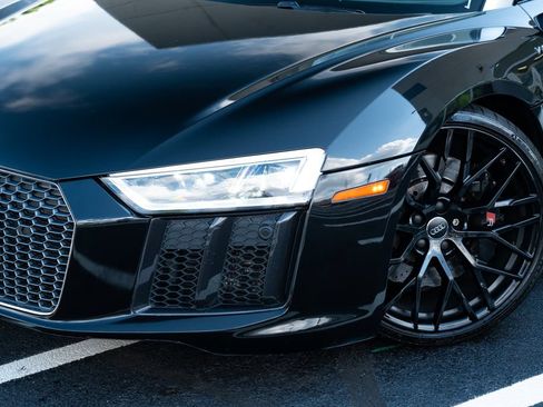 Used 2018 Audi R8 V10 AWD/4WD image 3