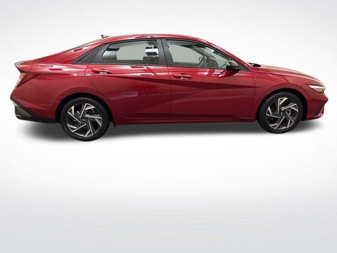 New 2025 Hyundai Elantra Sport image 4
