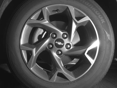 Used 2025 Chevrolet Trax LT FWD image 12
