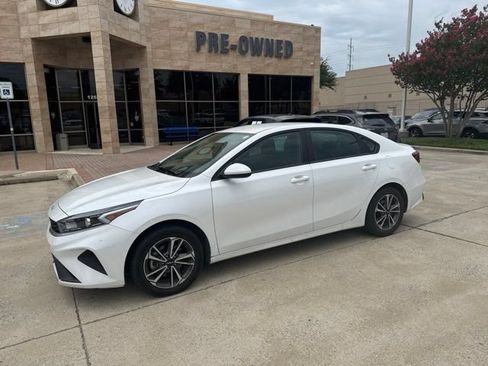 Used 2024 Kia Forte LXS FWD image 6