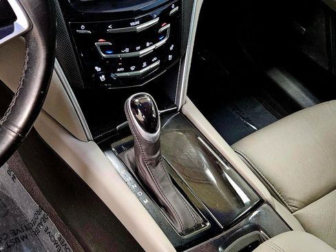 Used 2017 Cadillac XTS Luxury image 13