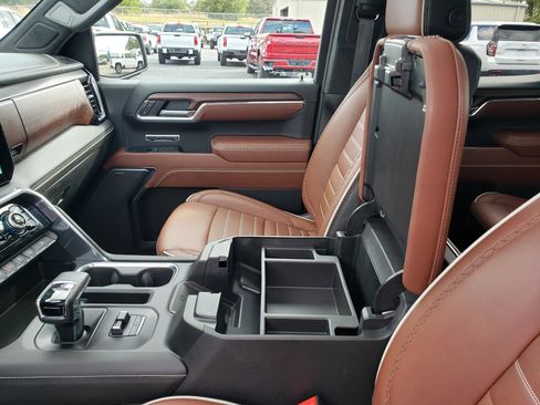 Used 2024 GMC Sierra 1500 Denali Ultimate image 28