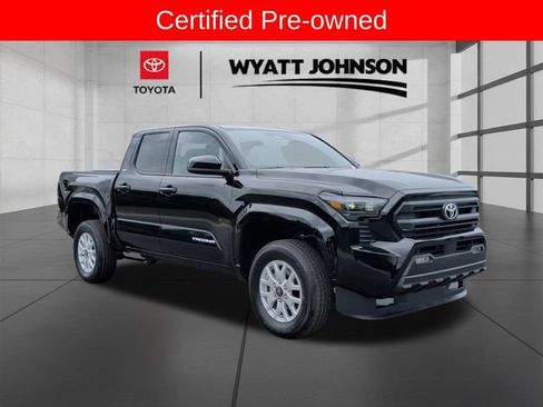 Certified 2025 Toyota Tacoma SR5 AWD/4WD image 6