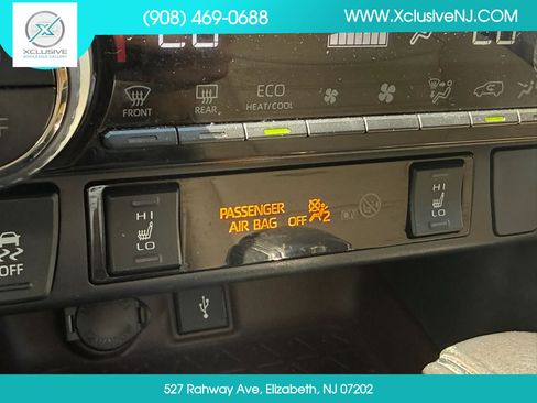 Used 2020 Toyota RAV4 Limited FWD image 17