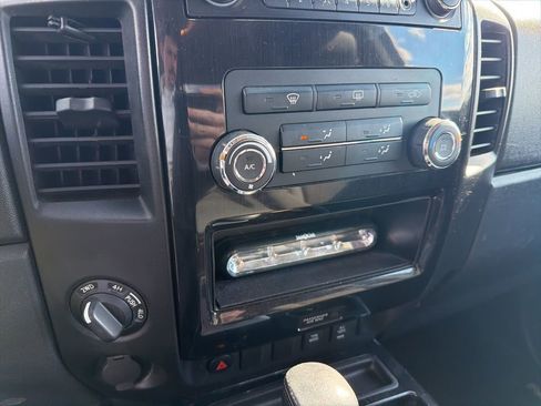 Used 2014 Nissan Titan SV w/ SV Value Truck Package AWD/4WD image 21