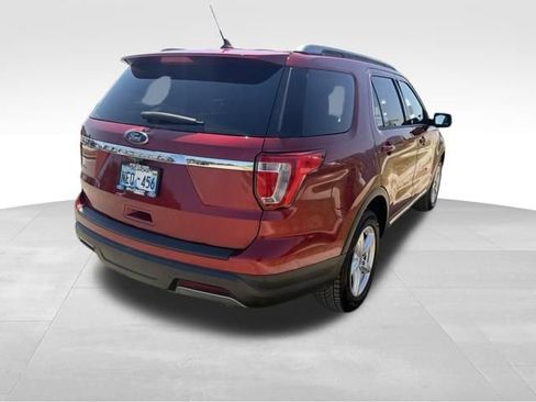 Used 2019 Ford Explorer XLT w/ Equipment Group 202A FWD image 3
